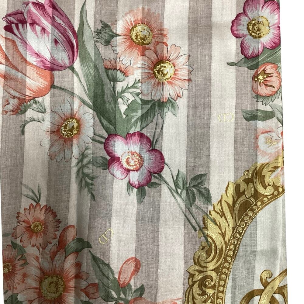 Christian Dior Scarf With Beautiful Pink Floral Print And Gold Logos - Picture 5 of 6